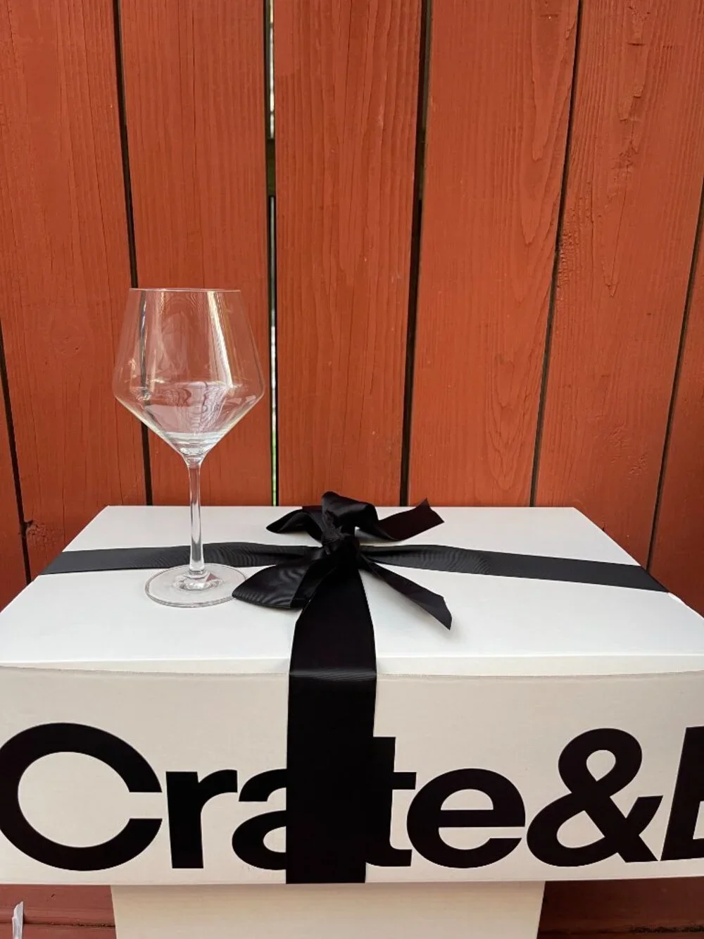 NIB Crate&Barrel Schott Zwiesel Tour 124oz clear Wine Glasses, Set of 6